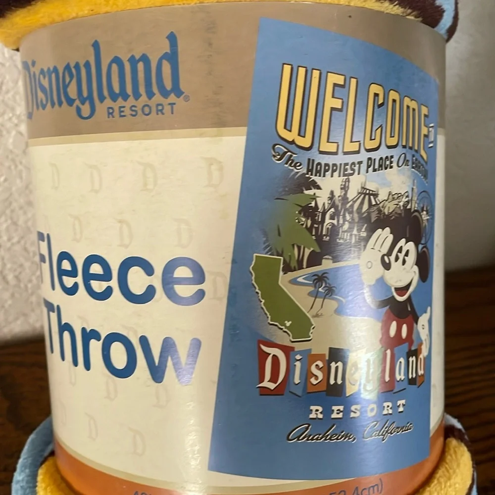 Disneyland Fleece Throw NEW UNOPENED 😊